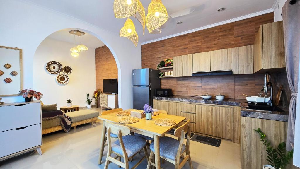Kitchen and dining area